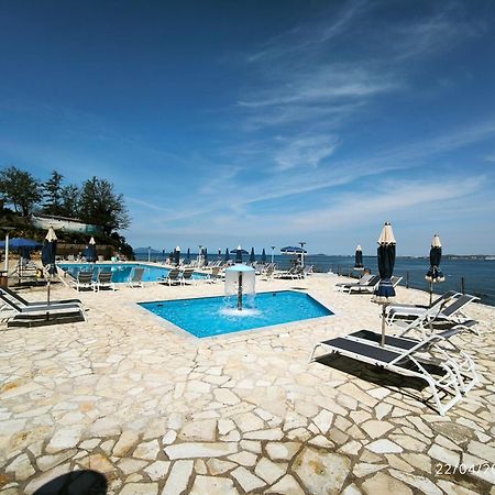 Matthews Beach House Влёра Экстерьер фото