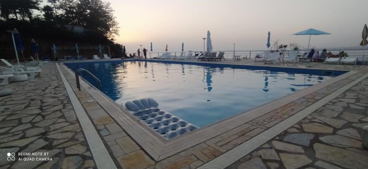 Matthews Beach House Влёра Экстерьер фото