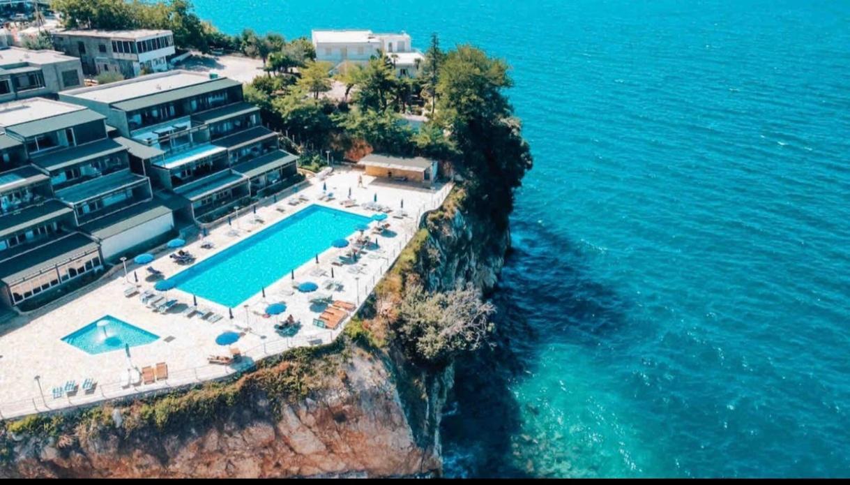 Matthews Beach House Влёра Экстерьер фото